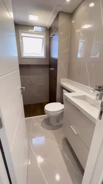 Başakşehir banyo projemiz akrilik tezgah ve lux dolap ile komsept