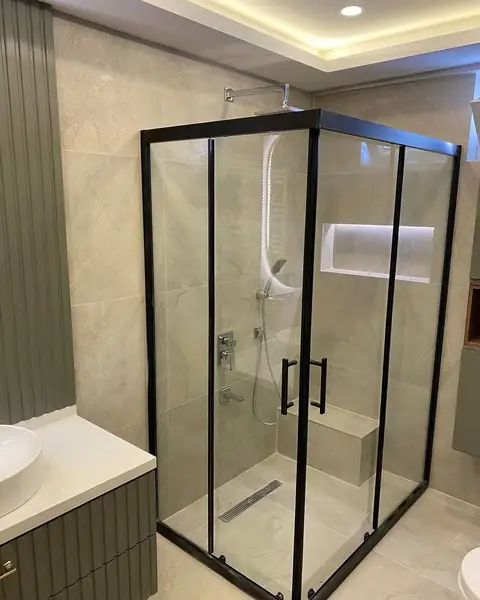 Siyah Duşakabin Modeli