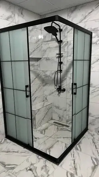 Siyah Duşakabin Modeli